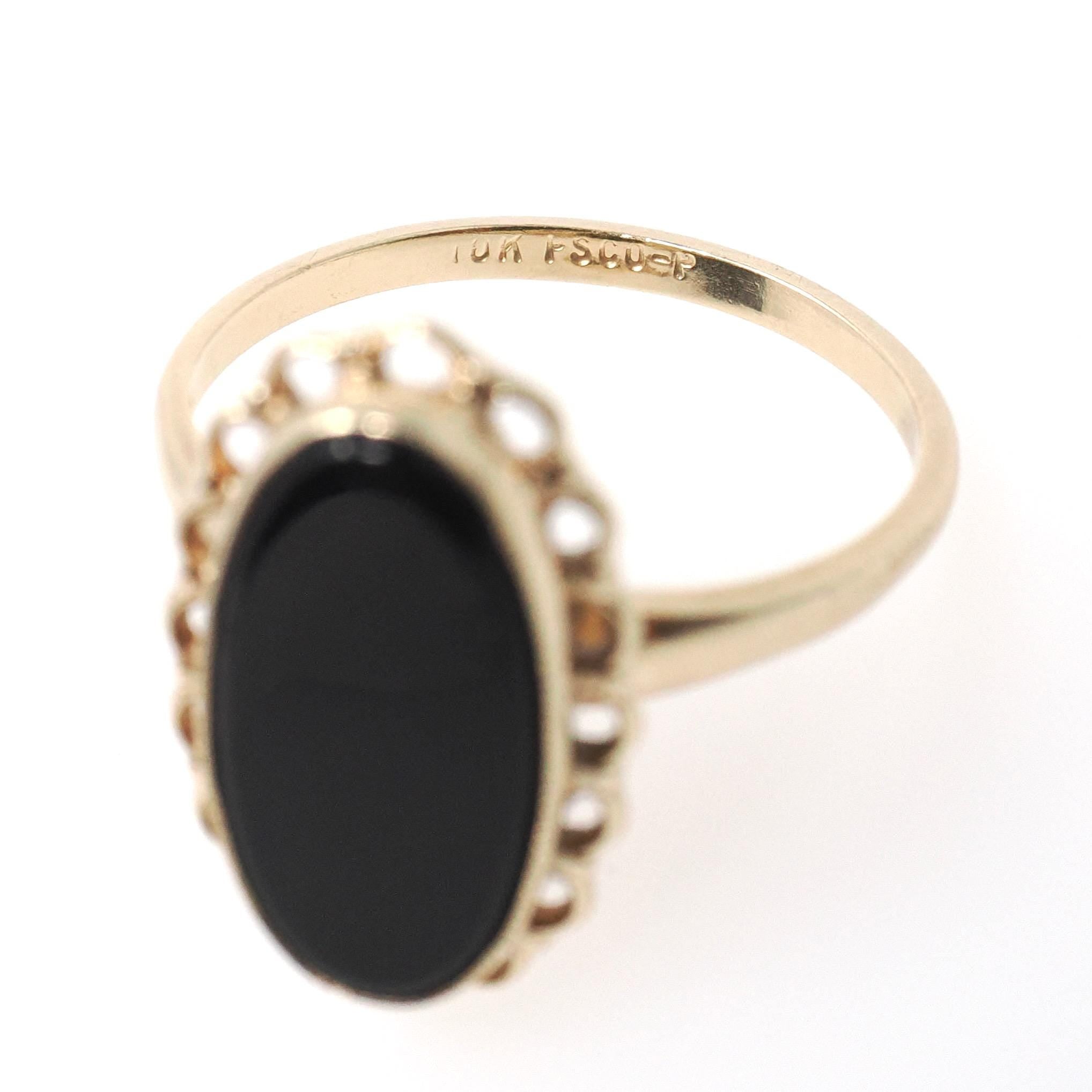 Vintage Onyx Ring - Retro 10k Yellow Gold Natural Oval Black Chalcedony Gemstone - Circa 1970s Era Size 6 1/4 Statement Fine PSCO Jewelry