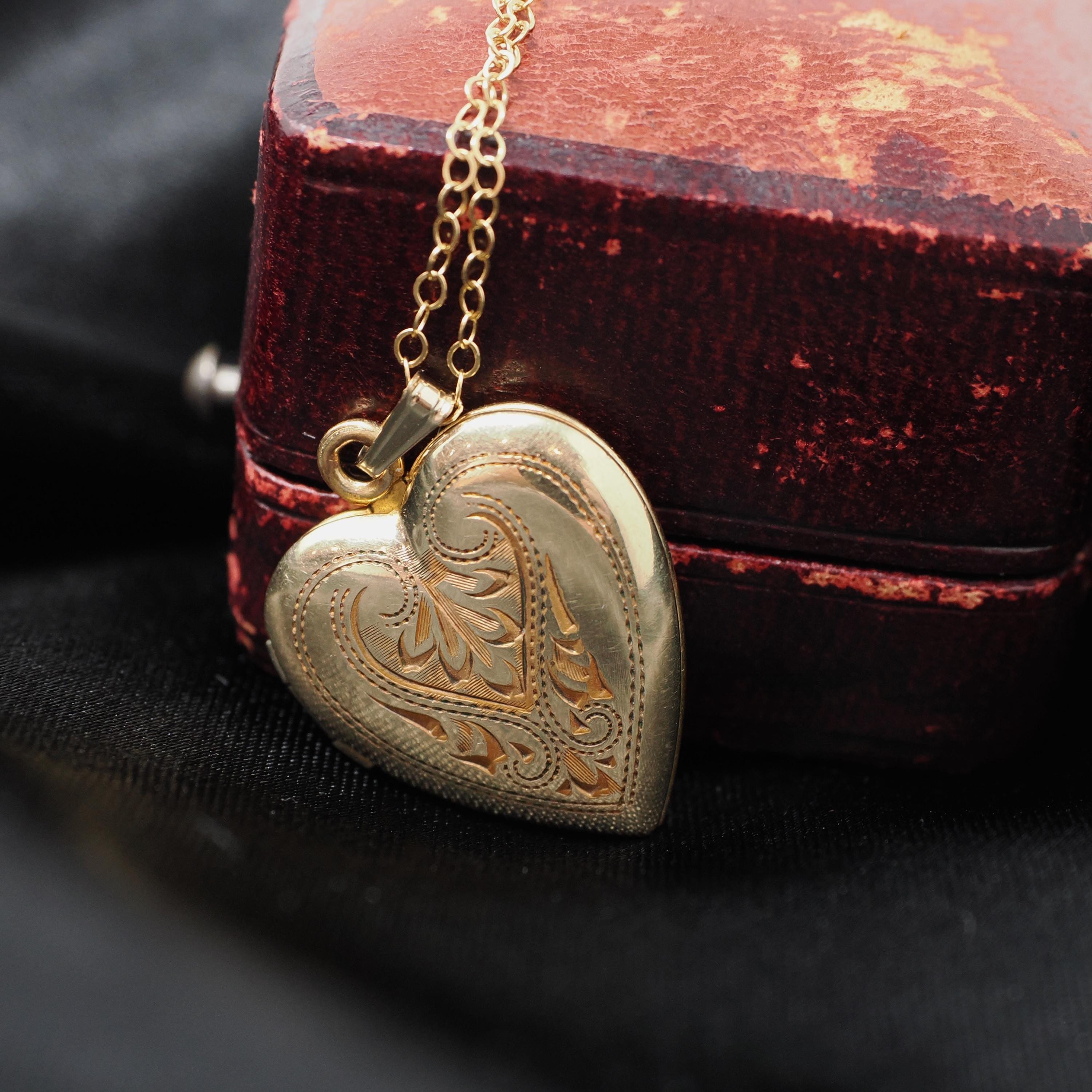 Vintage Heart Locket - Retro Gold Filled Floral Paisley Nature Engraved Design Pendant Necklace - Circa 1940s Keepsake Photograph Jewelry