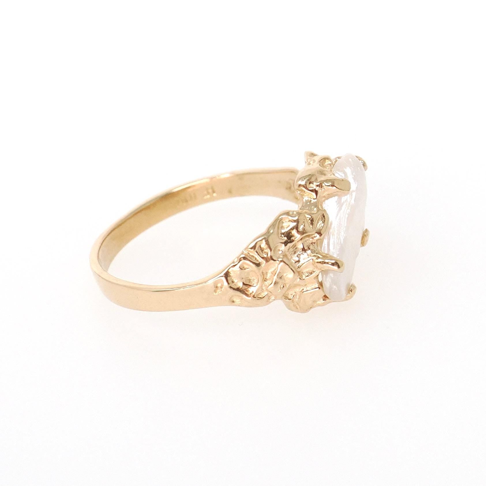 Vintage Baroque Pearl Ring - Estate 10k Yellow Gold Organic White Gemstone Brutalist Textured Statement - Circa 1980s Size 6.25 Fine Jewelry