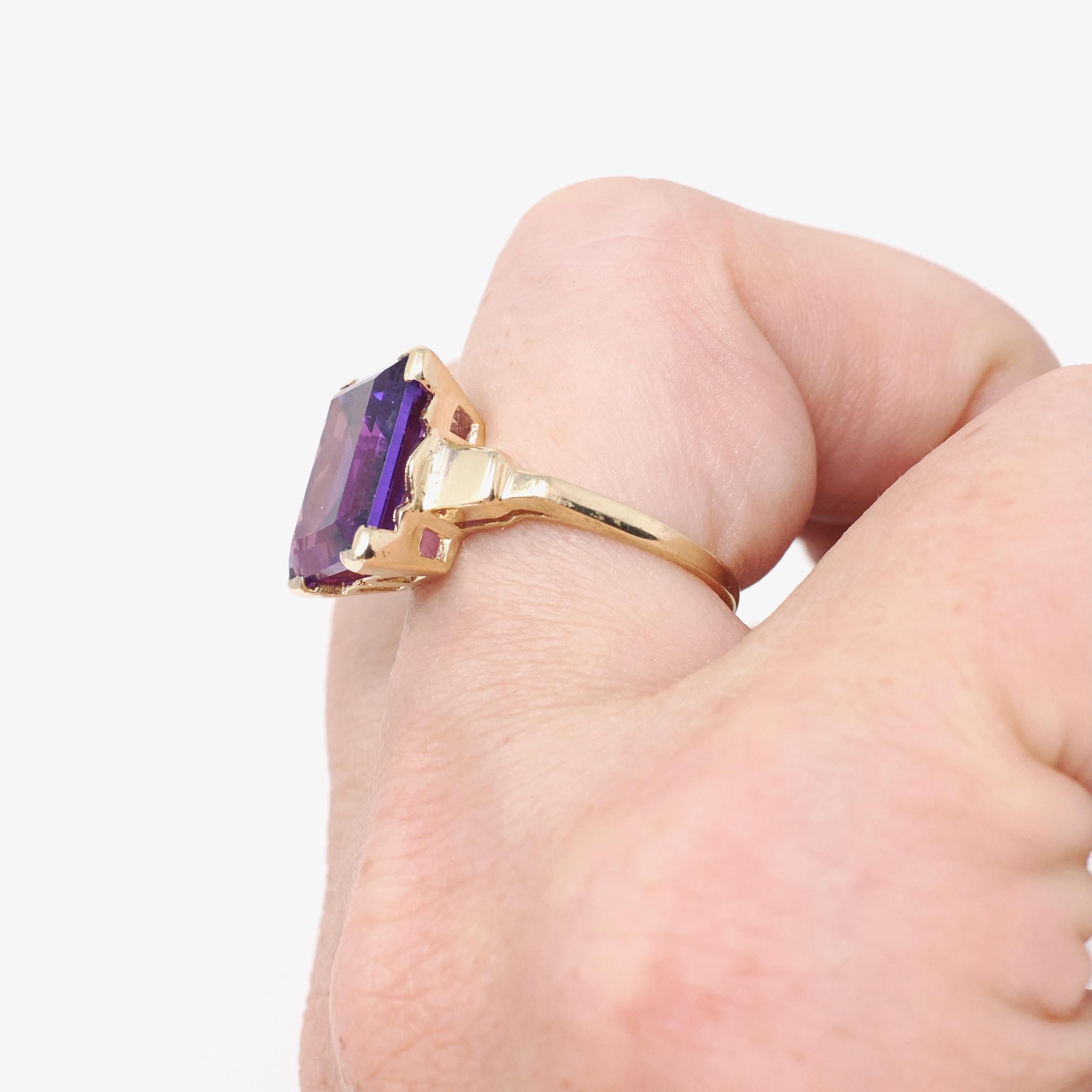Created Color Change Sapphire Ring - Mid Century 10k Yellow Gold Rectangular Purple Blue Gem - Circa 1950s Era Size 6 1/2 Fine 50s Jewelry