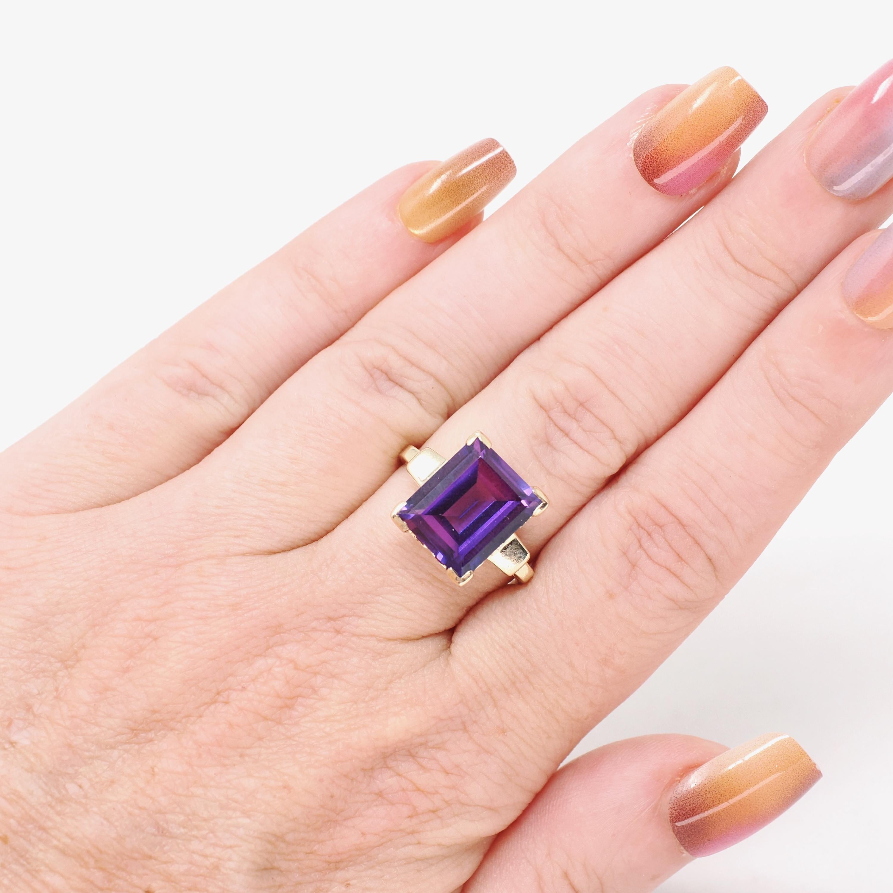 Created Color Change Sapphire Ring - Mid Century 10k Yellow Gold Rectangular Purple Blue Gem - Circa 1950s Era Size 6 1/2 Fine 50s Jewelry