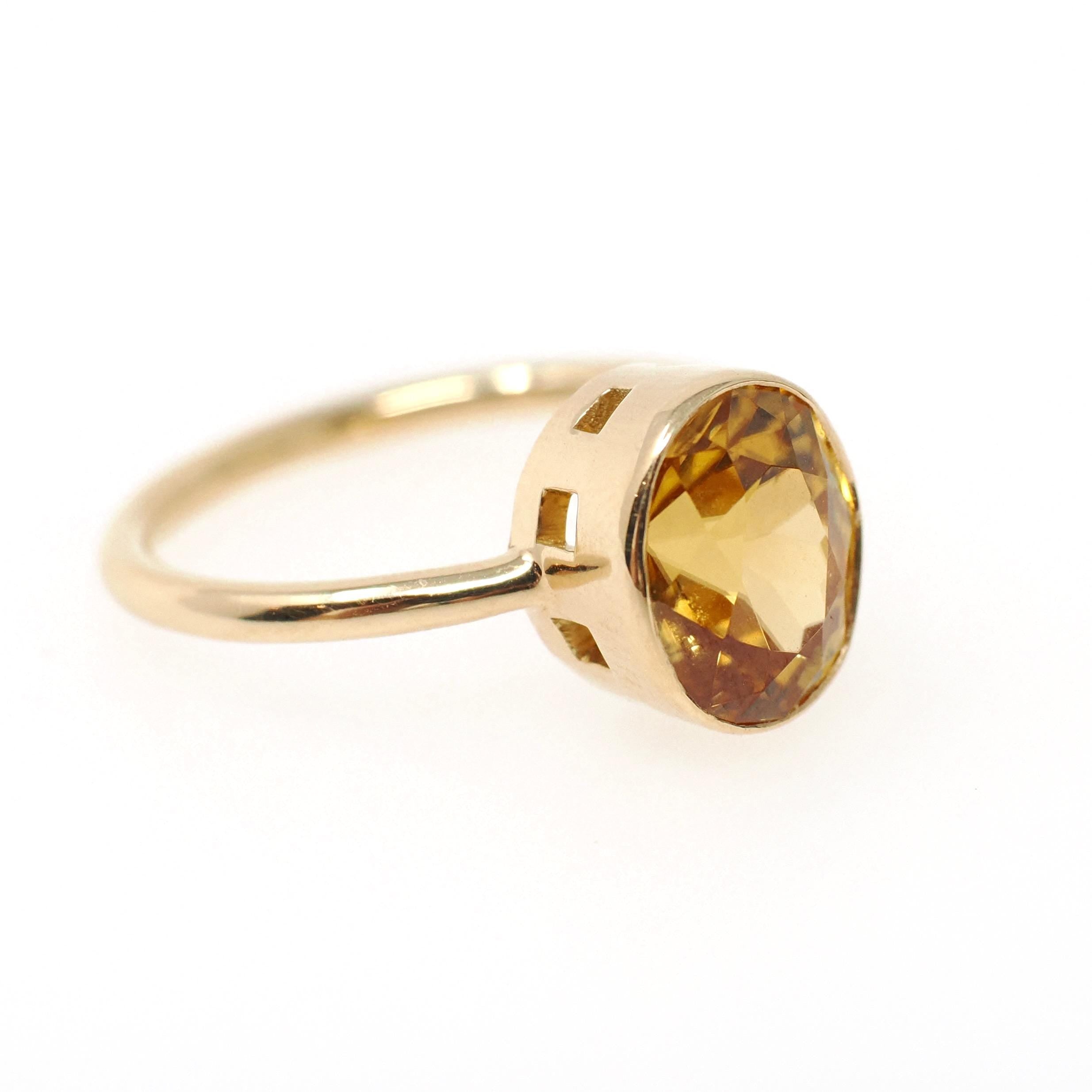 Modern Zircon Ring - 18k Yellow Gold Bezel Set Natural 4.97 CT Oval Orange Gemstone Solitaire - Circa 2000s Size 6.25 Statement Fine Jewelry