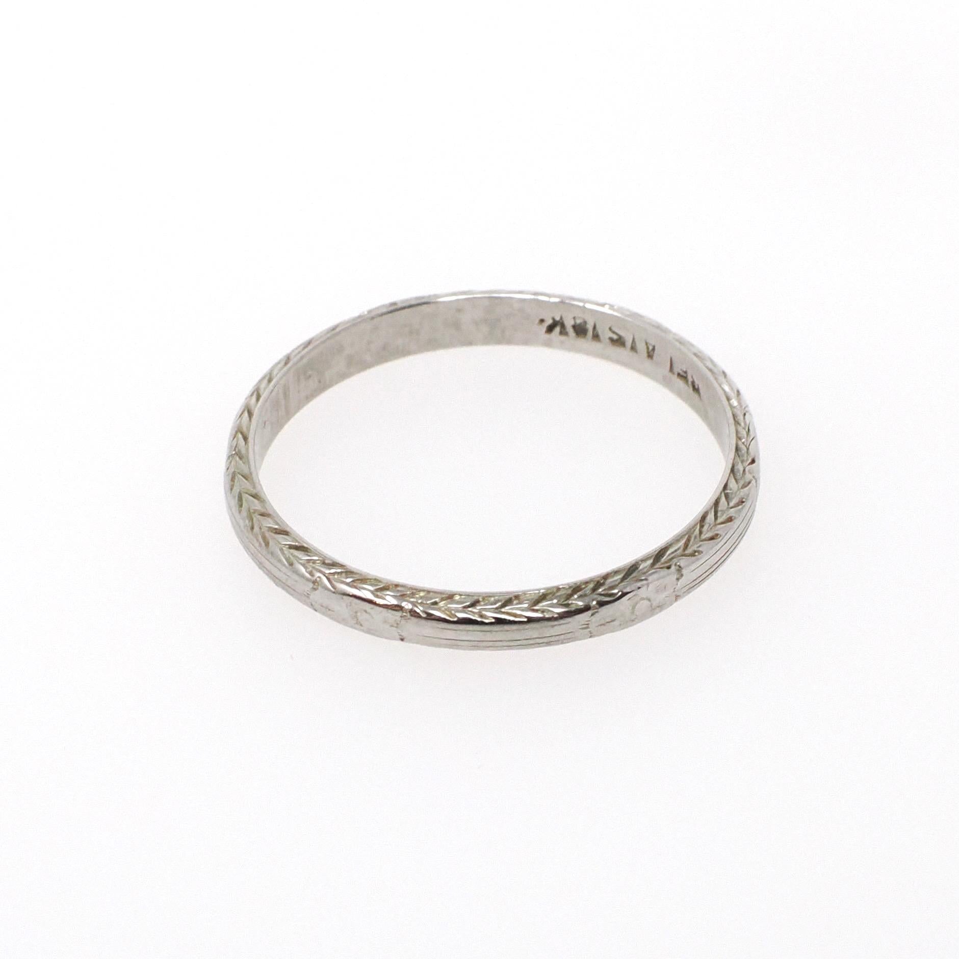 Antique Wedding Band - Art Deco Era 18k White Gold Eternity Floral Wheat Design Ring - Circa 1920s Size 5 1/4 Wedding Bridal Belais Jewelry