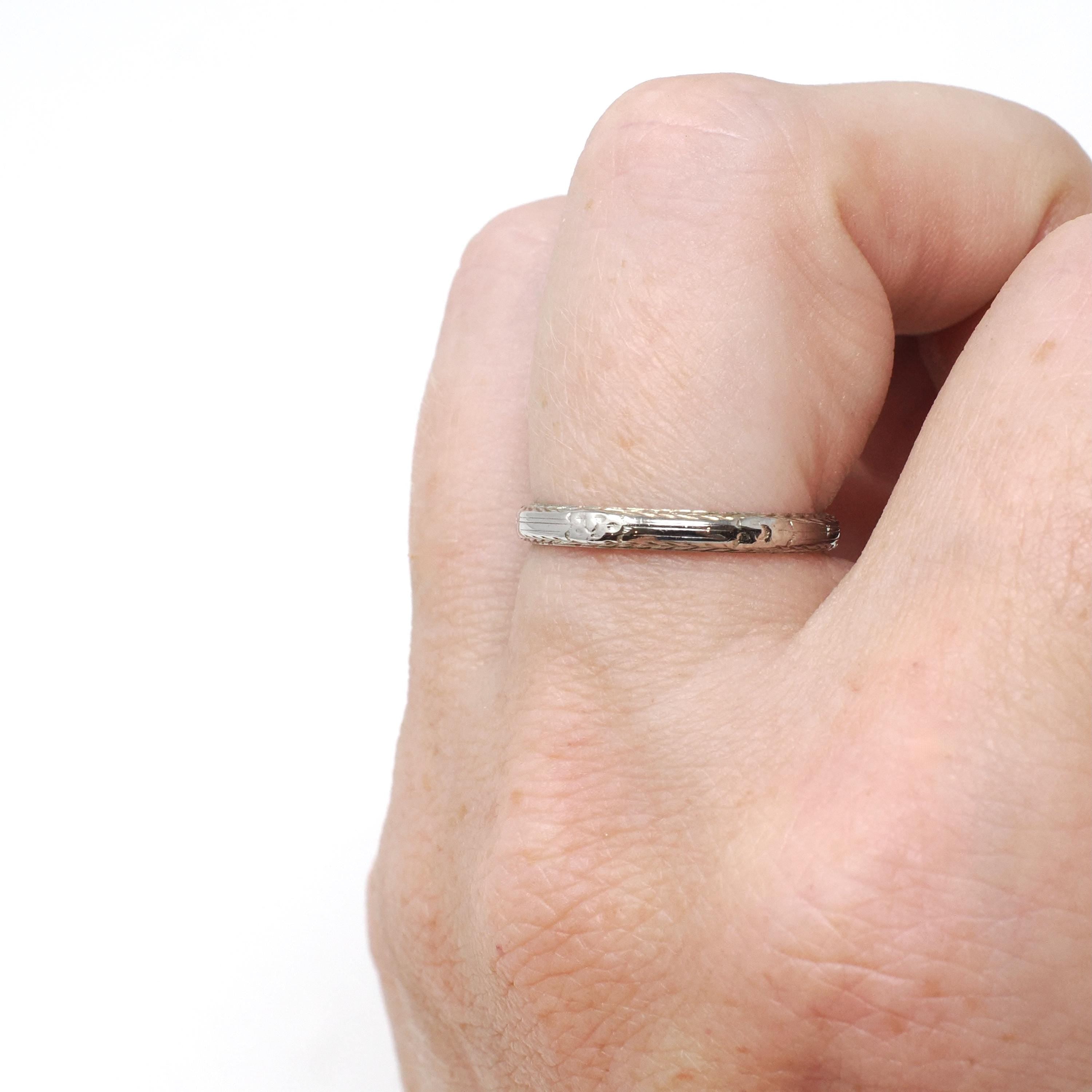 Antique Wedding Band - Art Deco Era 18k White Gold Eternity Floral Wheat Design Ring - Circa 1920s Size 5 1/4 Wedding Bridal Belais Jewelry