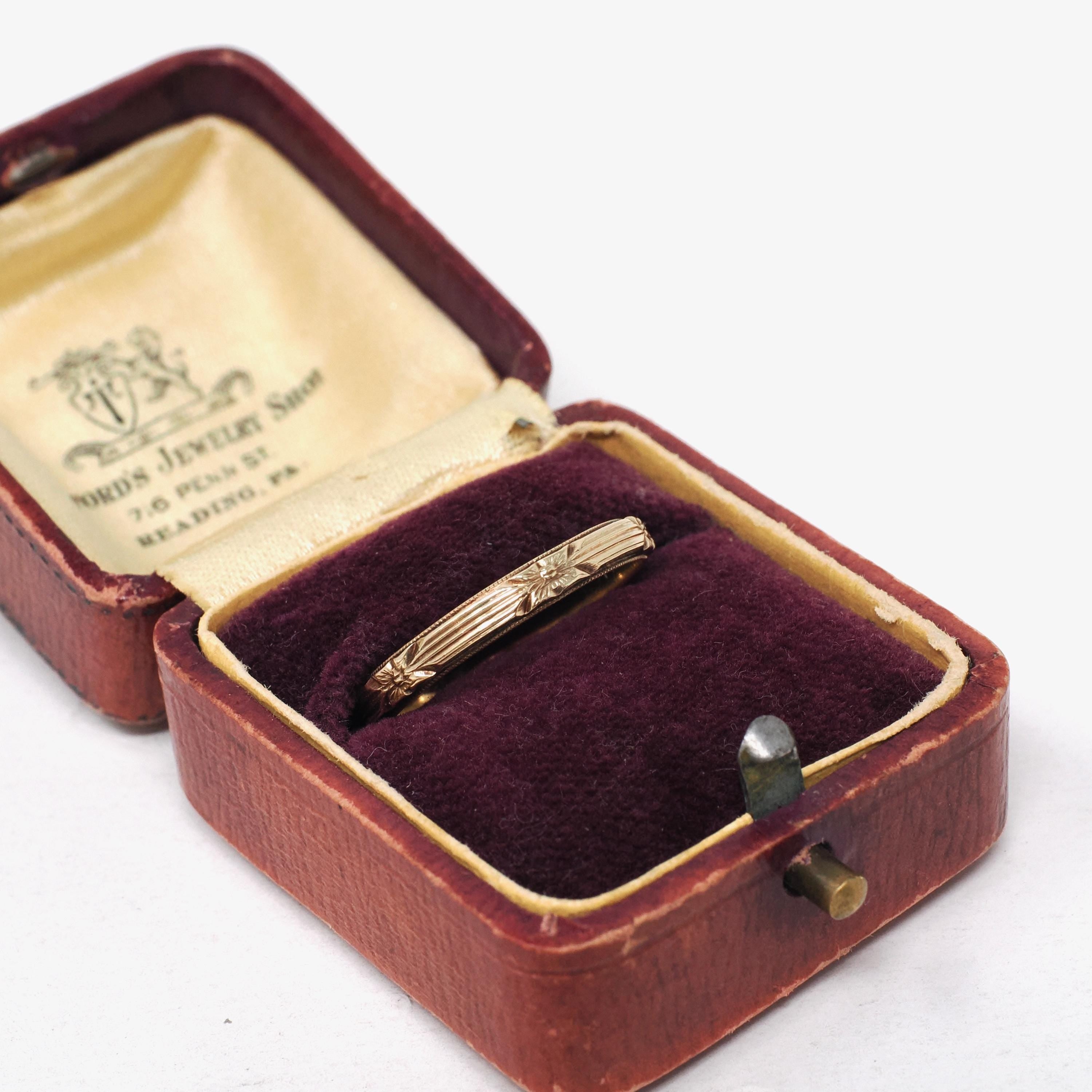 Eternity Flower Band - Art Deco 14k Yellow Gold Floral Stacking Wedding Ring - Circa 1930s Size 8 Unisex 2.8 MM Milgrain Bridal Fine Jewelry