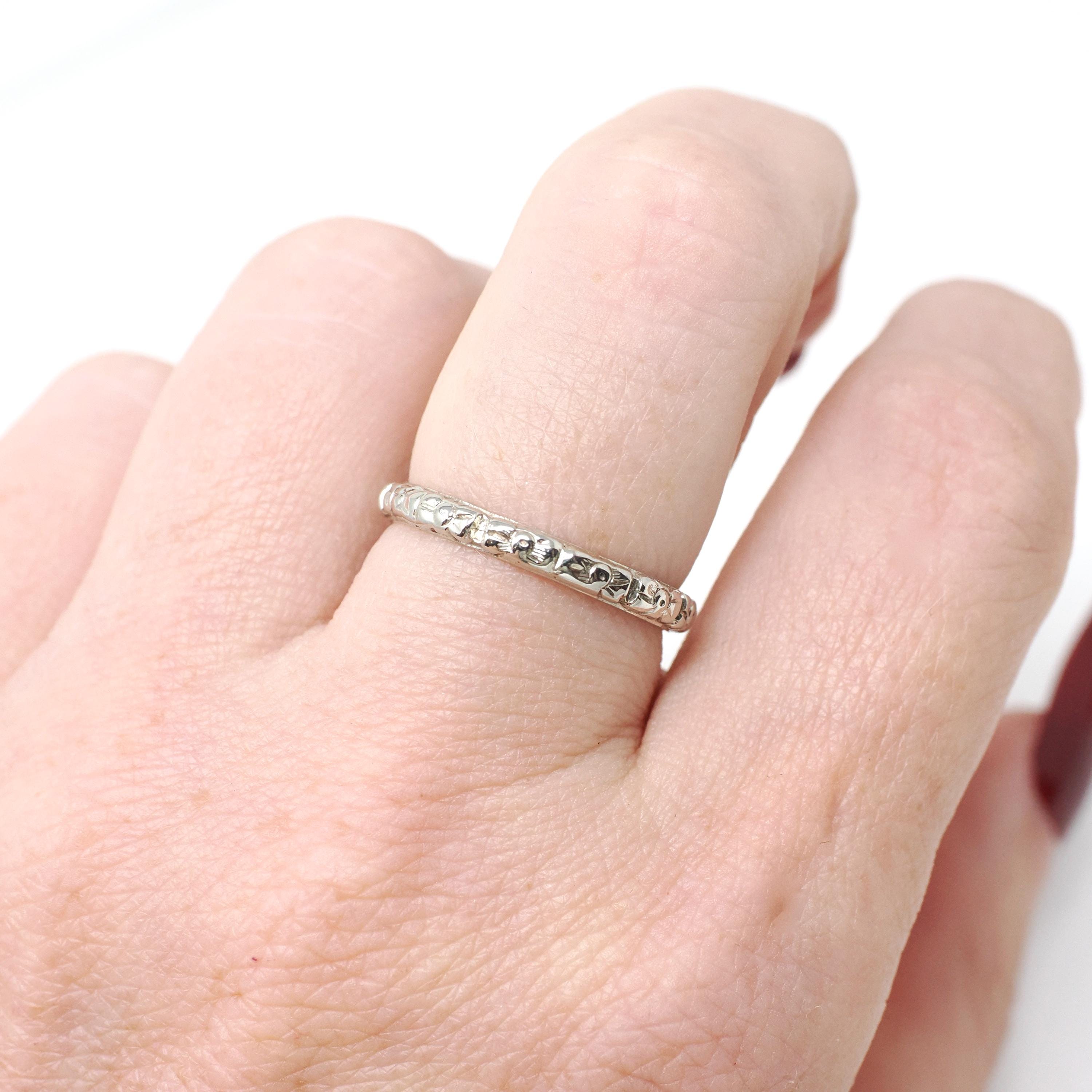 Art Deco Wedding Band - Vintage 14k White Gold 2.5 MM Orange Blossom Engraved Design Ring - Circa 1920s Size 6 Bridal Fine Statement Jewelry