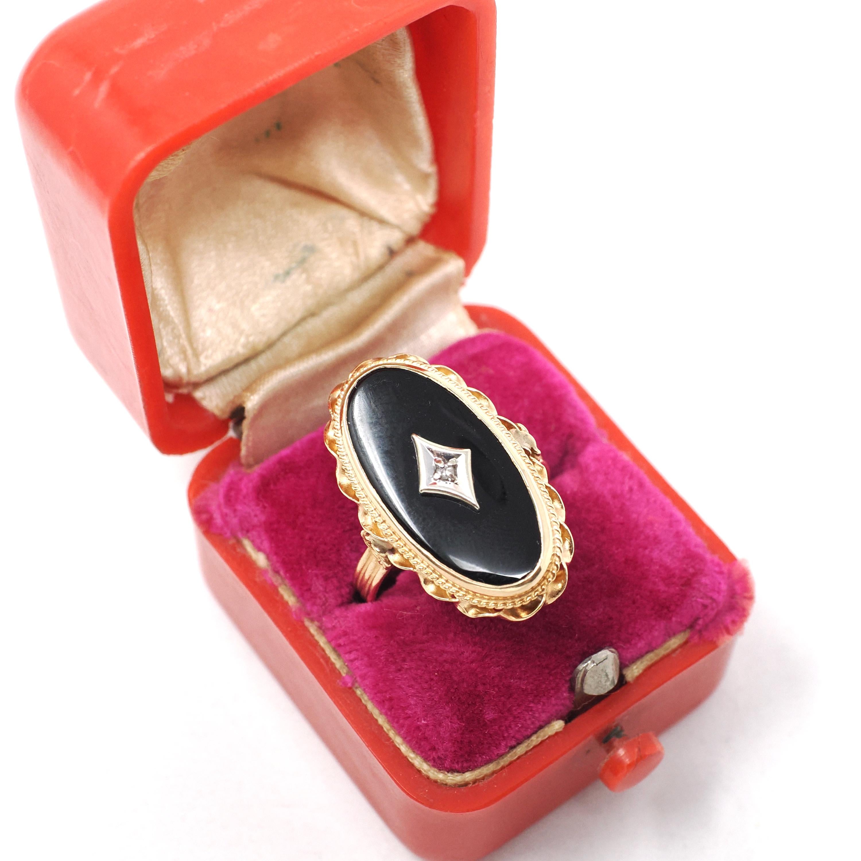 Vintage Onyx Ring - Retro 14k Yellow Gold Oval Black Chalcedony Gemstone - Circa 1960s Era Size 5 3/4 Natural .008 CT Diamond Fine Jewelry