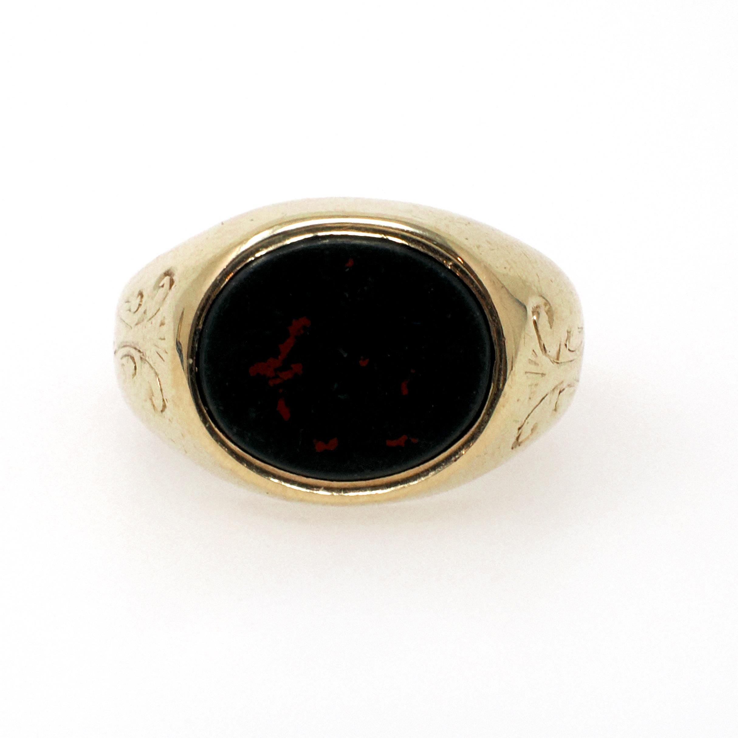 Vintage Bloodstone Signet Ring - 9k Yellow Gold Dark Green Red Oval Gemstone - Hallmarked 1968 Size 6 Heliotrope Unisex Fine Pinky Jewelry