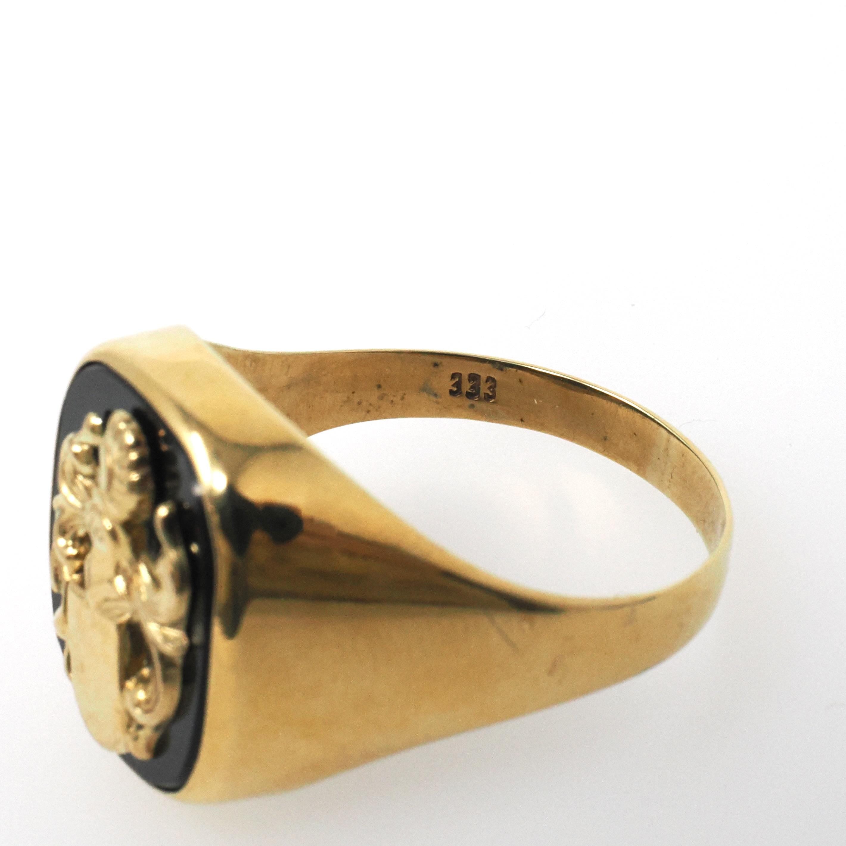 Onyx Signet Ring - English 8k Yellow Gold Cushion Black Chalcedony Gem - Circa 1950s Size 10 1/2 Unisex Coat Of Arms Statement Fine Jewelry