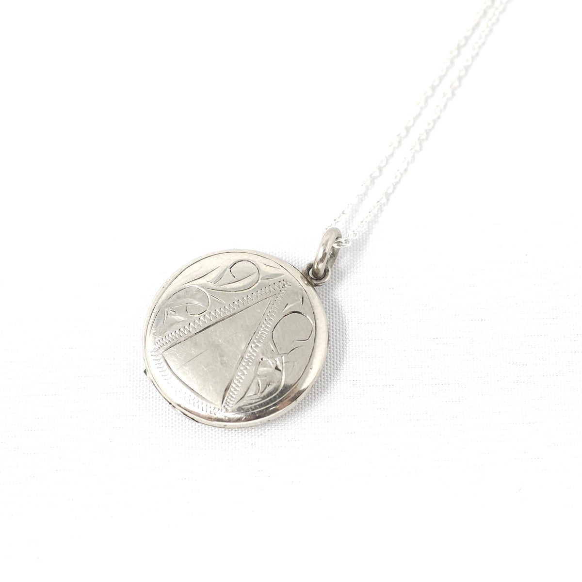 Mid Century Locket - Vintage 10k White Gold Engraved Round Pendant Necklace Charm - Circa 1950s Era Photograph Keepsake Dainty Fine Jewelry