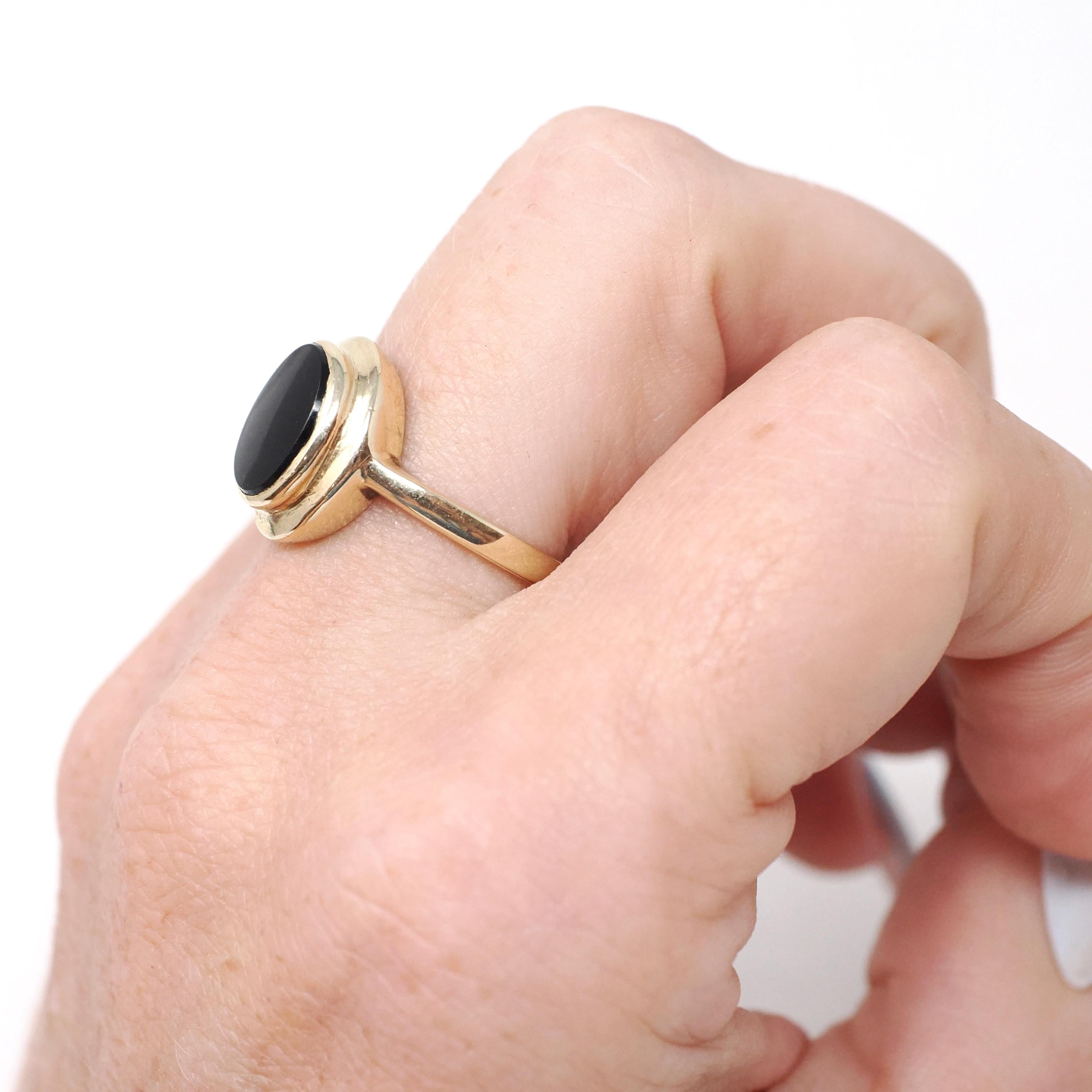 Mid Century Onyx Ring - Vintage 10k Yellow Gold Black Chalcedony