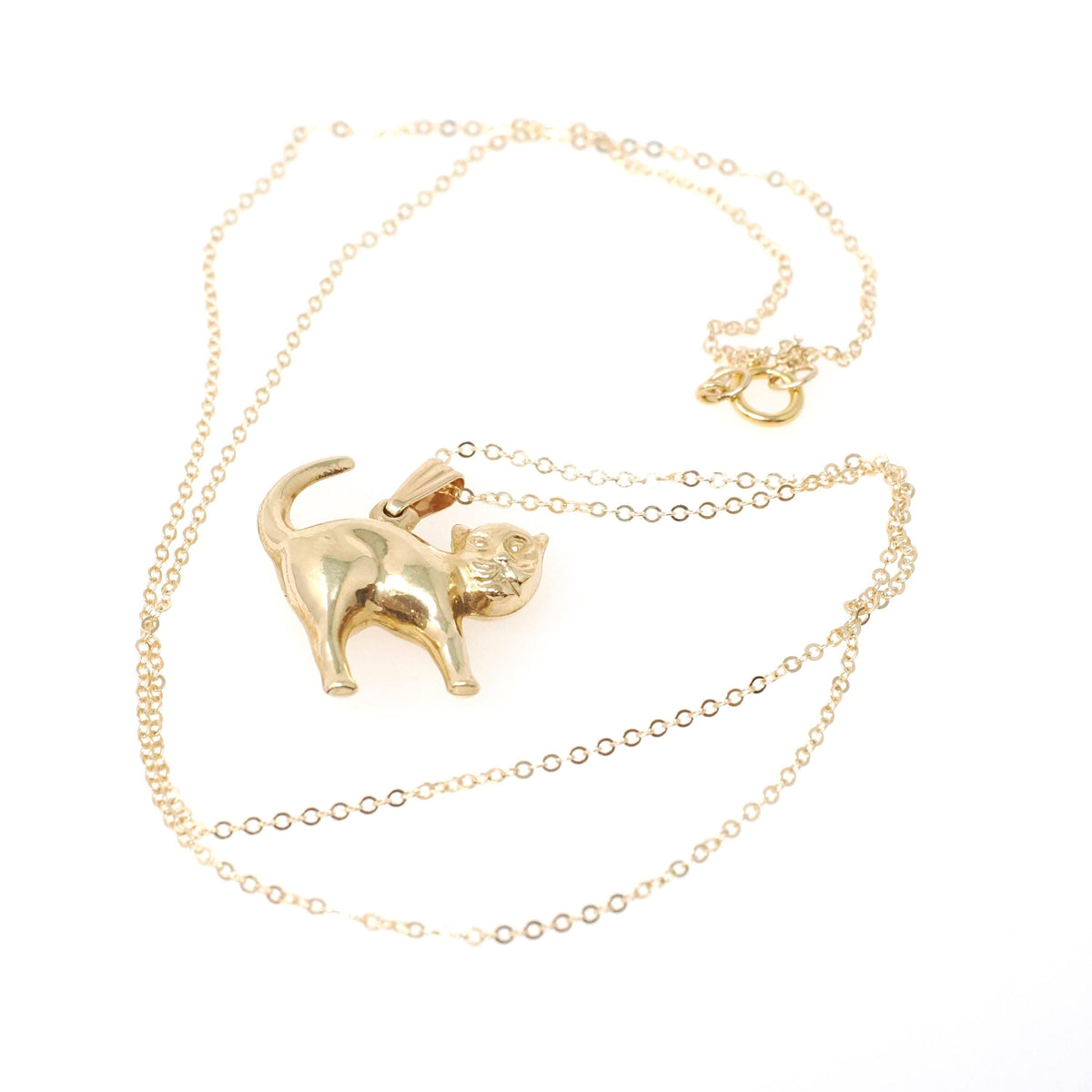 Contemporary Cat Charm - Modern 14k Yellow Gold Figural Feline Pendant Necklace - Circa 1990s Era Hollow Kitty Tail Pet Animal Fine Jewelry