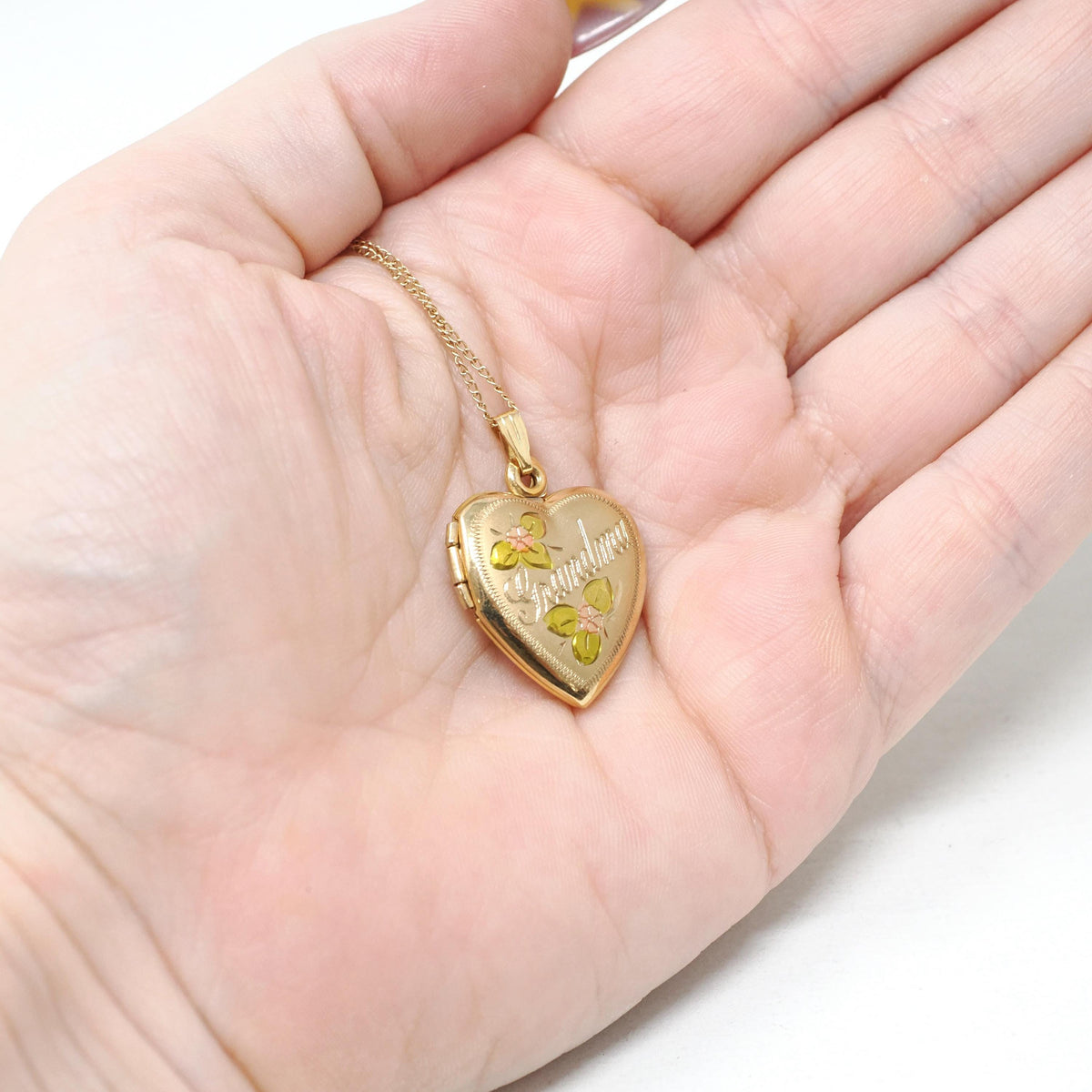 Floral Heart Locket - Contemporary 14k Gold Filled Engraved "Grandma" Pendant - Estate Circa 2000s Era Flower Photo Memory Keepsake Jewelry