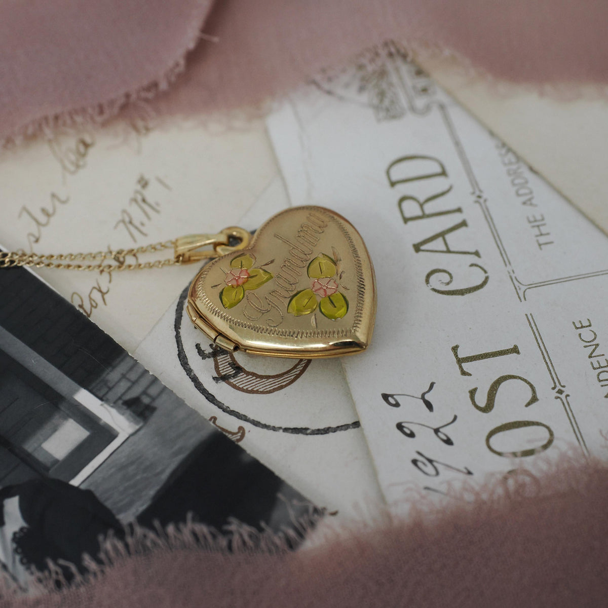 Floral Heart Locket - Contemporary 14k Gold Filled Engraved "Grandma" Pendant - Estate Circa 2000s Era Flower Photo Memory Keepsake Jewelry