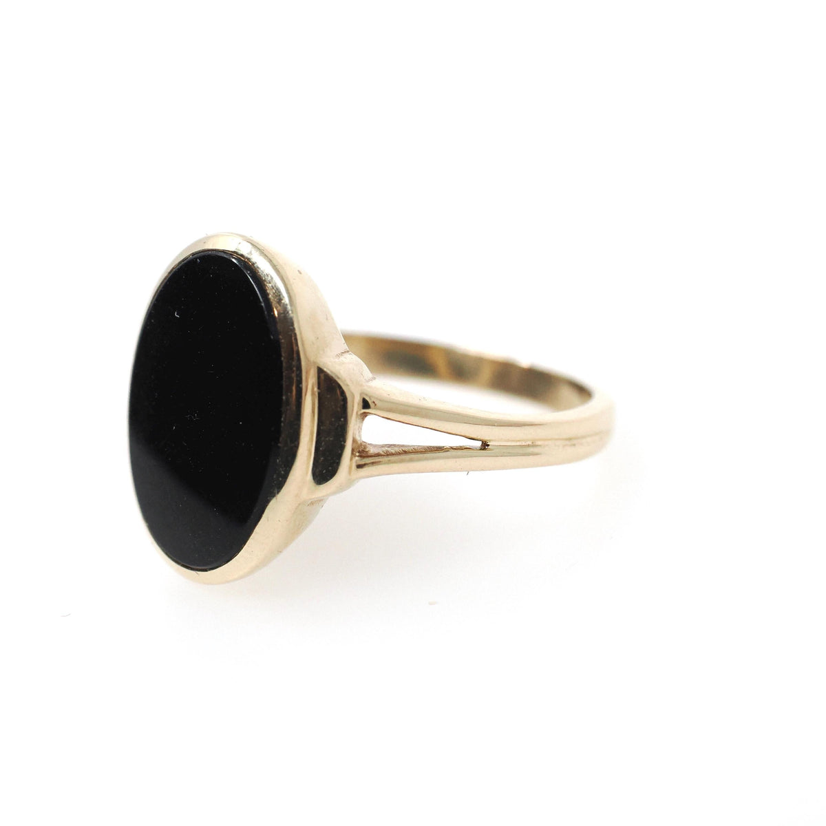 Mid Century Onyx Ring - Vintage 10k Yellow Gold Black Chalcedony Solitaire Gemstone Shield - Circa 1960s Era Size 6 Fine Statement Jewelry