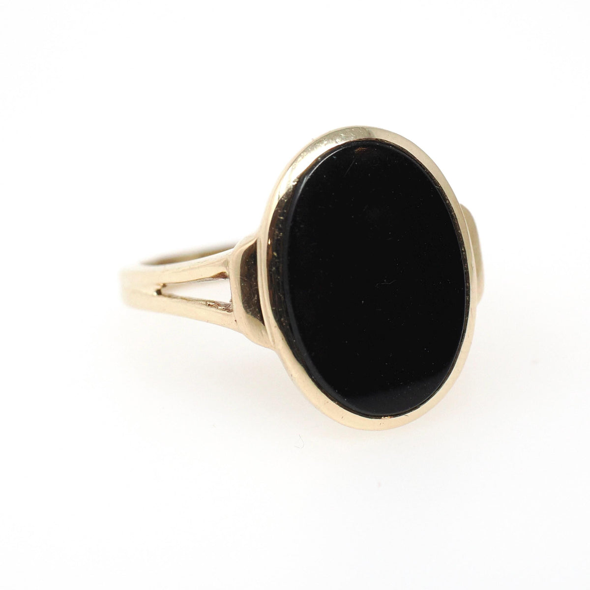 Mid Century Onyx Ring - Vintage 10k Yellow Gold Black Chalcedony Solitaire Gemstone Shield - Circa 1960s Era Size 6 Fine Statement Jewelry