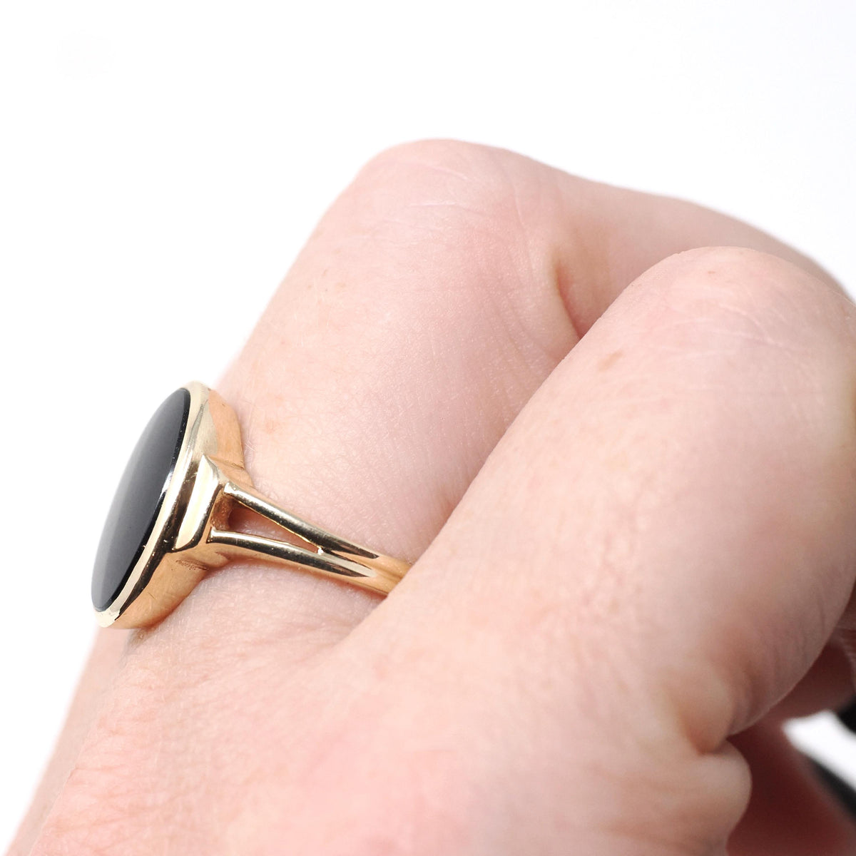 Mid Century Onyx Ring - Vintage 10k Yellow Gold Black Chalcedony Solitaire Gemstone Shield - Circa 1960s Era Size 6 Fine Statement Jewelry