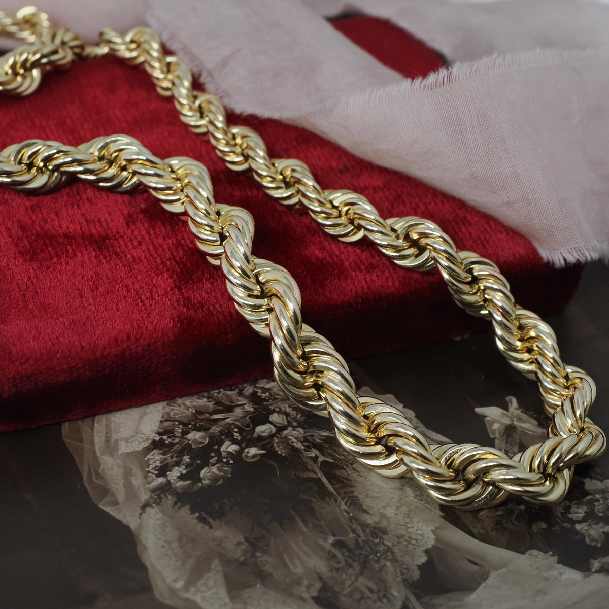 Vintage Twisted Chain - Modernist Era Gold Filled Unisex Versatile 30 Inch Necklace - Circa 1970s Era Spring Ring Clasp Layering Jewelry
