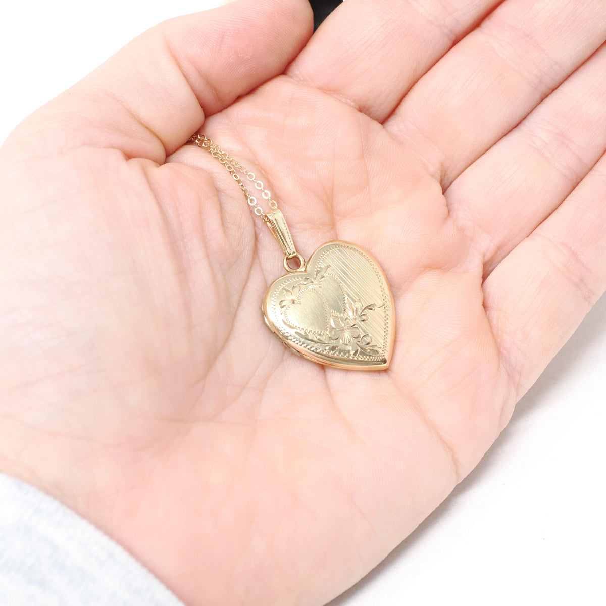 Vintage Heart Locket - Mid Century 10k Yellow Gold Double Heart Pendant Necklace - Circa 1960s Fine Sweetheart Keepsake Photograph Jewelry