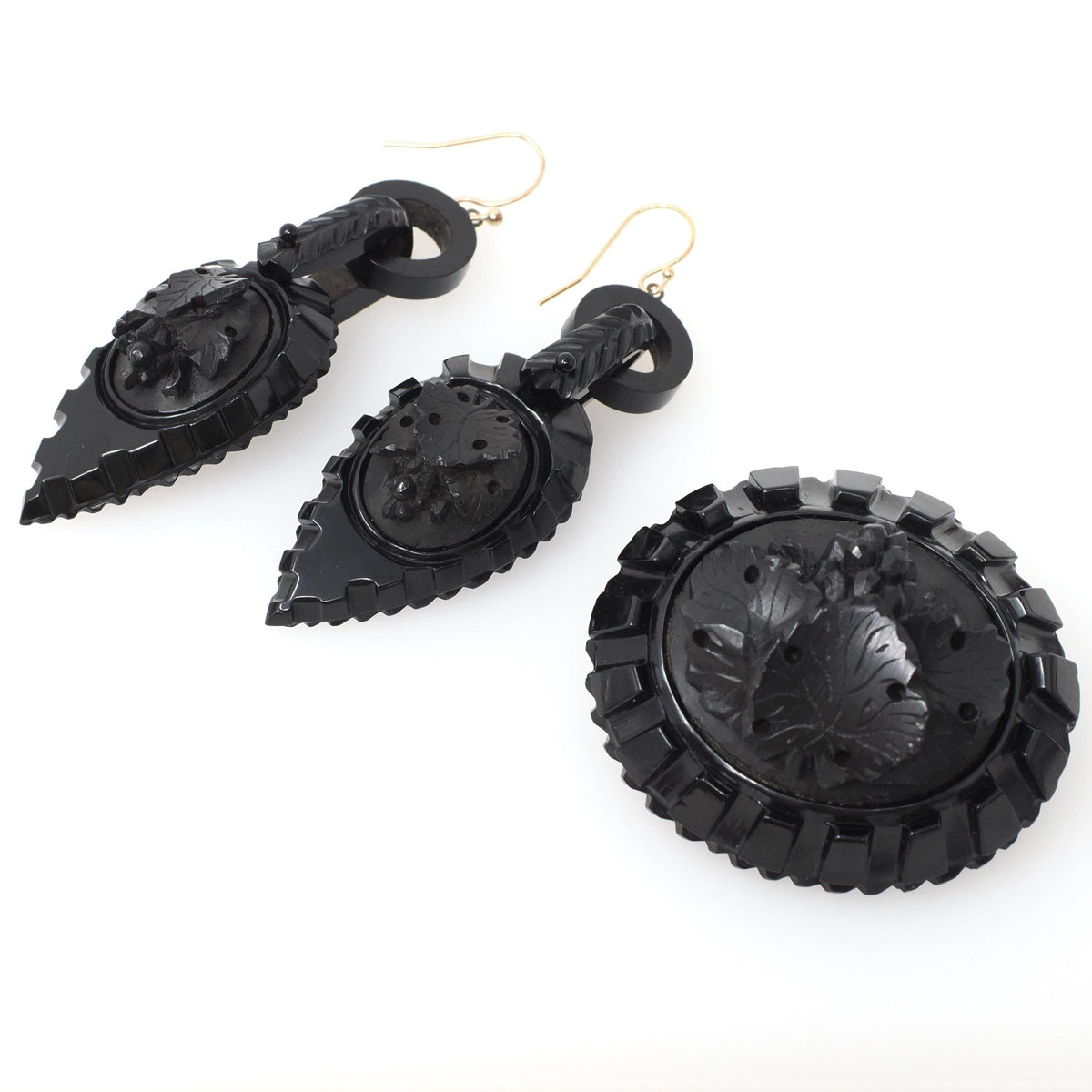 Victorian Jewelry Set - Antique 10k Yellow Gold Carved Jet Brooch & Earrings - Circa 1890s Era Carved Grape Leaf Cluster Fine Jewelry