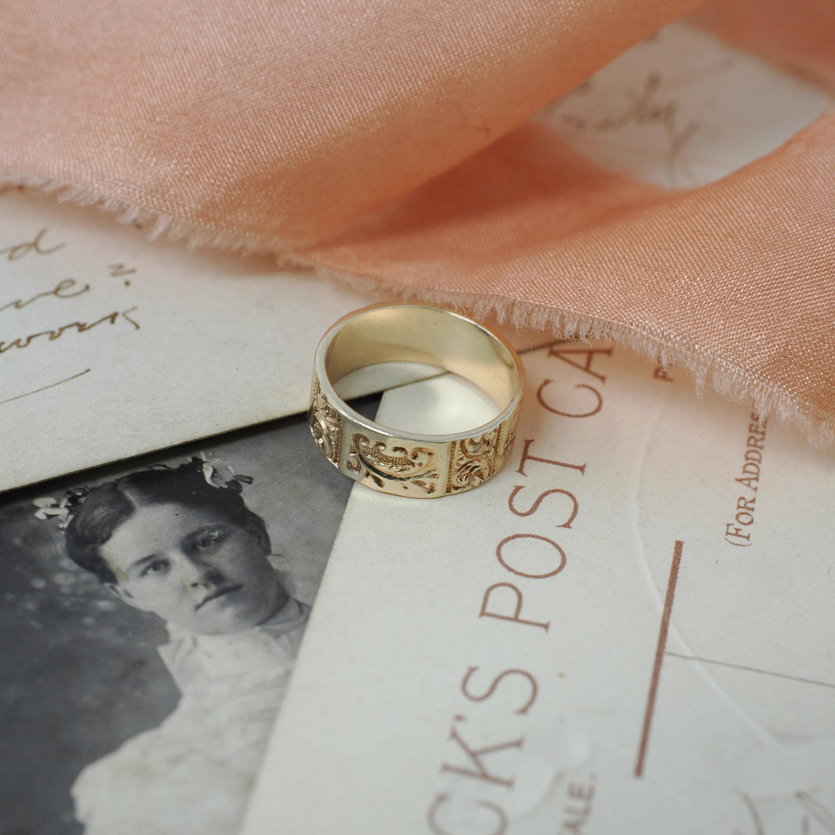 Antique Baby Cigar Band - Edwardian 10k Yellow Gold Decorative Flower Eternity Design Midi Ring - Circa 1900s Size 1 Children's Fine Jewelry