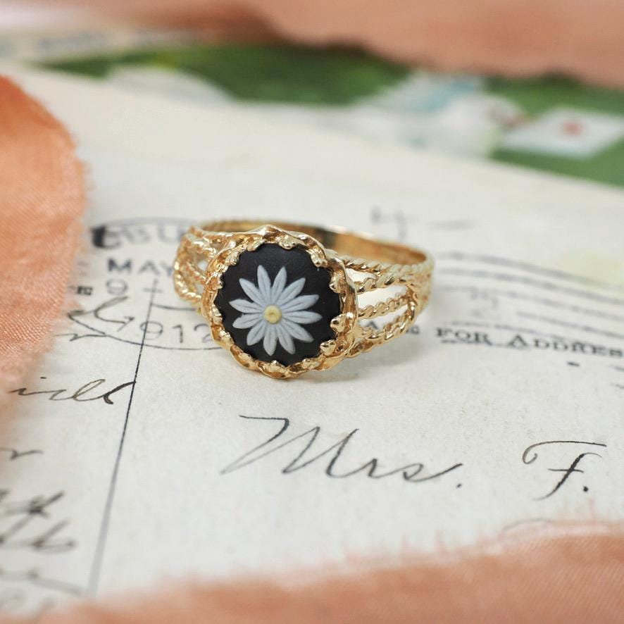 Wedgwood Daisy Ring - Modernist 14k Yellow Gold Round Black Porcelain Jasperware Flower Cameo - Circa 1970s Size 7 Fine Twisted Rope Jewelry