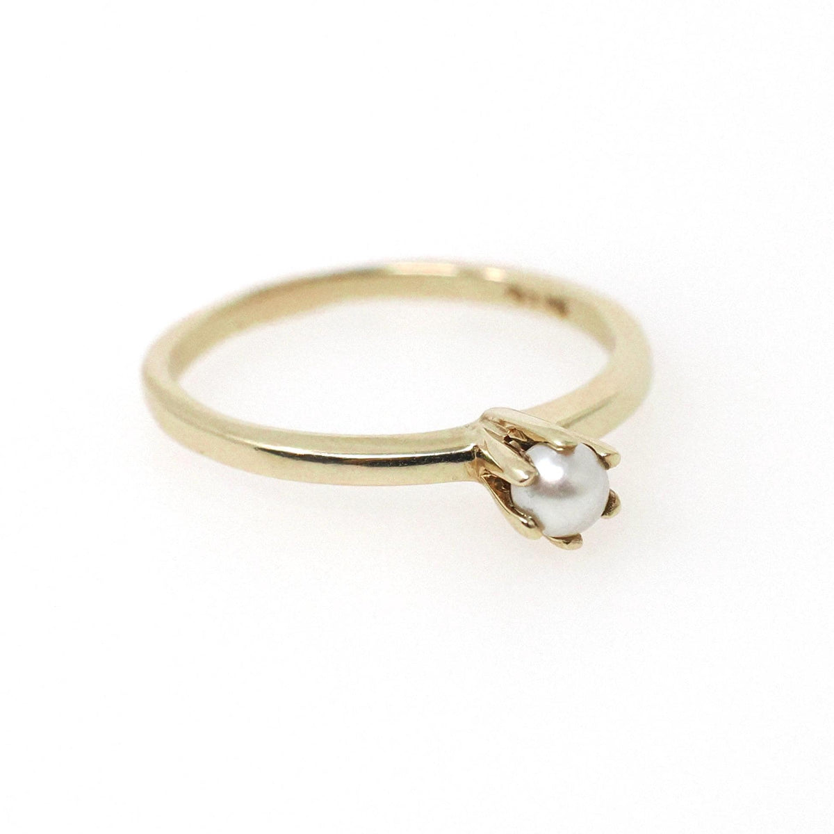 Cultured Pearl Ring - Modernist 10k Yellow Gold 3.4 mm Organic Solitaire Gemstone - Vintage Circa 1960s Era Size 7 Dainty Fine Jewelry