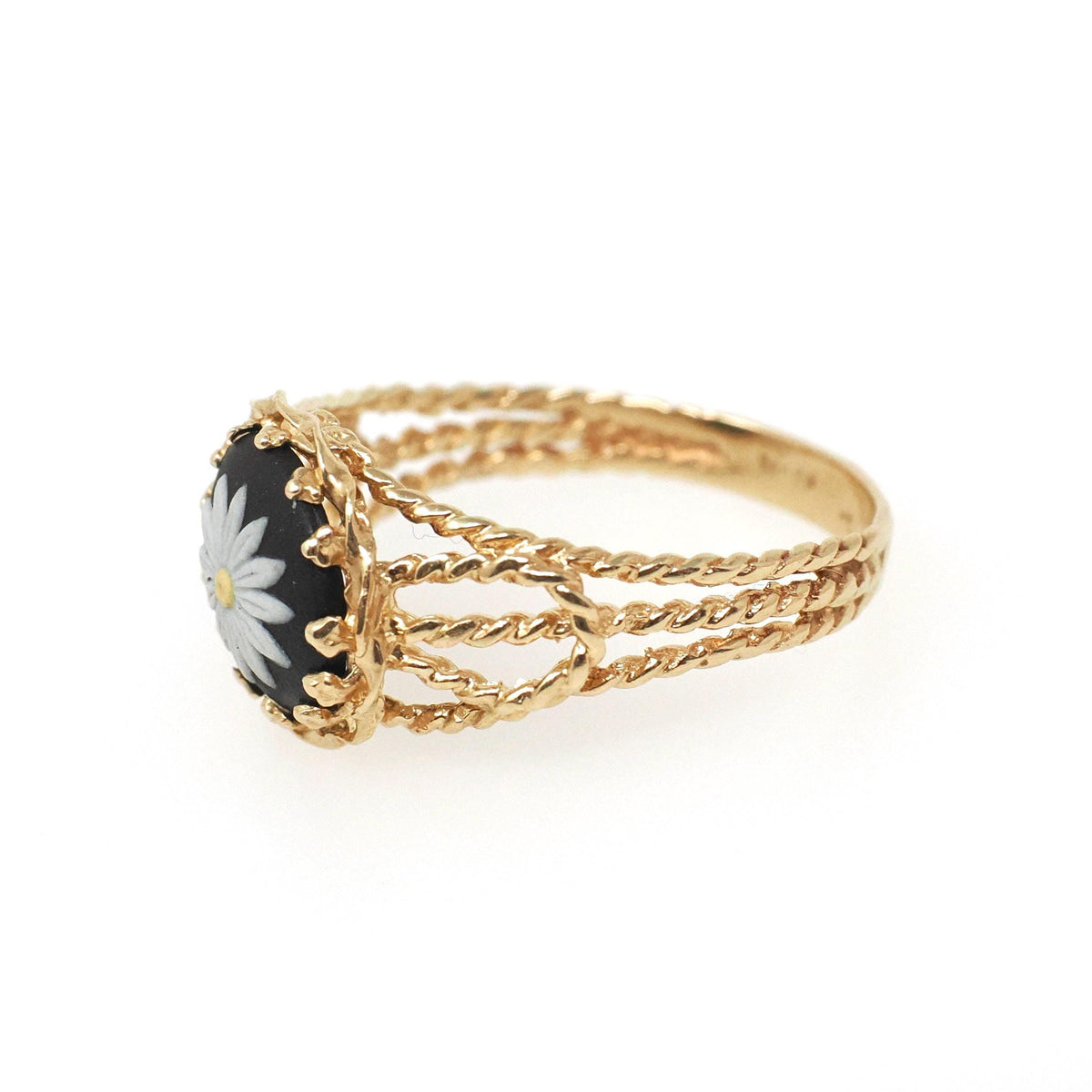Wedgwood Daisy Ring - Modernist 14k Yellow Gold Round Black Porcelain Jasperware Flower Cameo - Circa 1970s Size 7 Fine Twisted Rope Jewelry