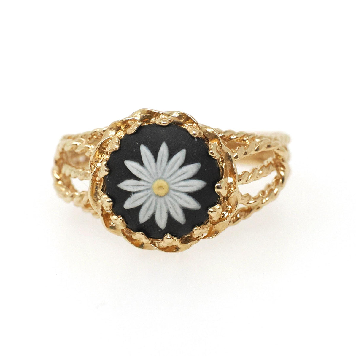 Wedgwood Daisy Ring - Modernist 14k Yellow Gold Round Black Porcelain Jasperware Flower Cameo - Circa 1970s Size 7 Fine Twisted Rope Jewelry