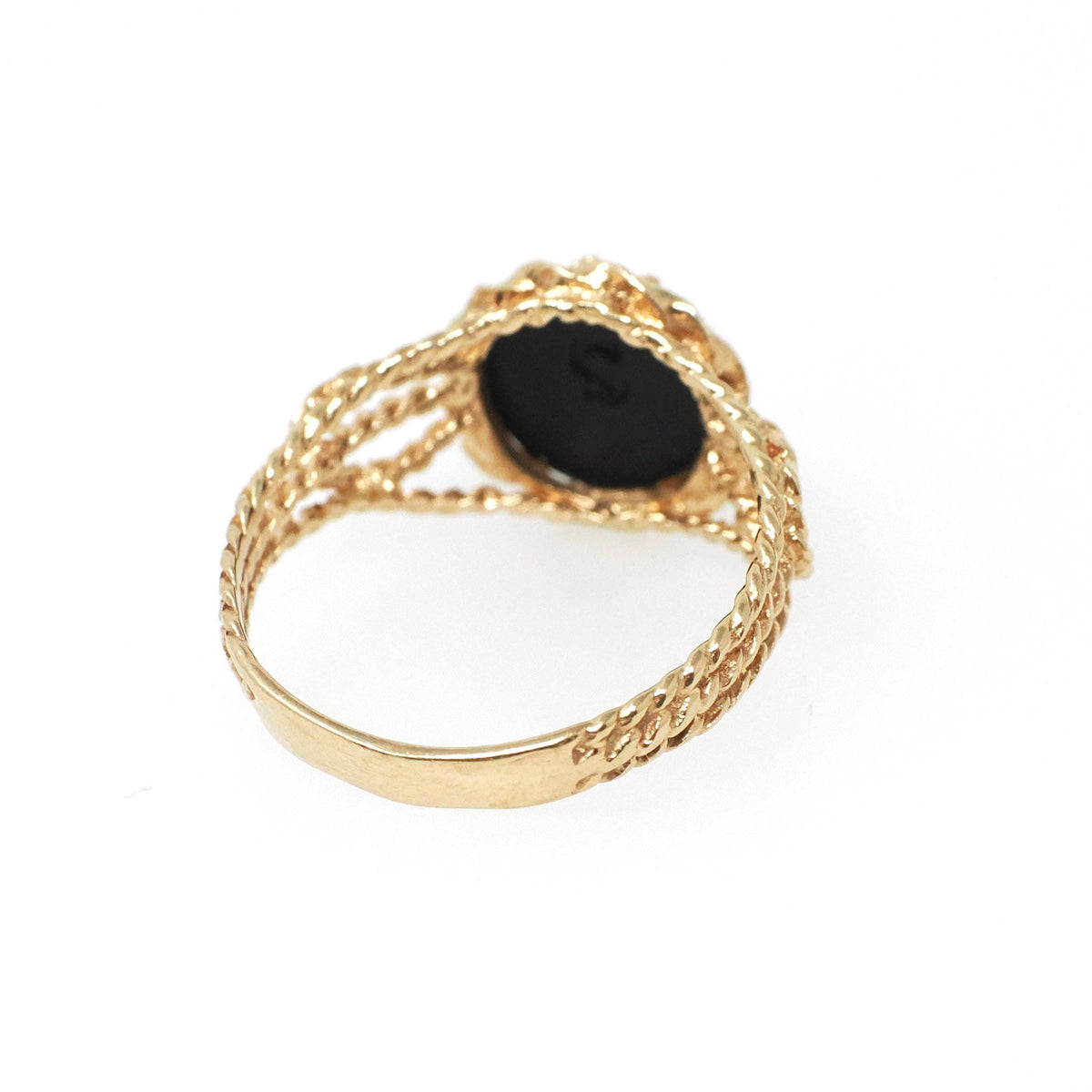 Wedgwood Daisy Ring - Modernist 14k Yellow Gold Round Black Porcelain Jasperware Flower Cameo - Circa 1970s Size 7 Fine Twisted Rope Jewelry
