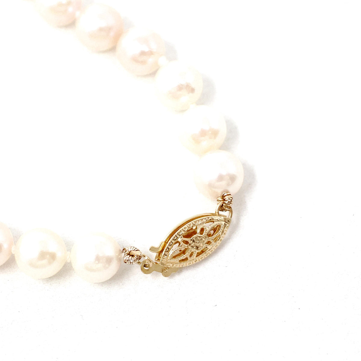 Cultured Pearl Necklace - Contemporary 14k Yellow Gold Filigree Clasp Knotted Strand - Circa 90s Organic 6.5MM High Luster Gem Fine Jewelry