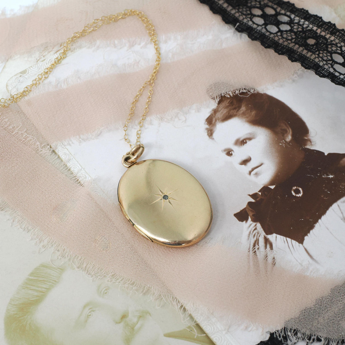 Antique Celestial Locket - Edwardian Era Gold Filled Star Incised Diamond Oval Keepsake Pendant - Circa 1900s Letter "S" Photograph Jewelry