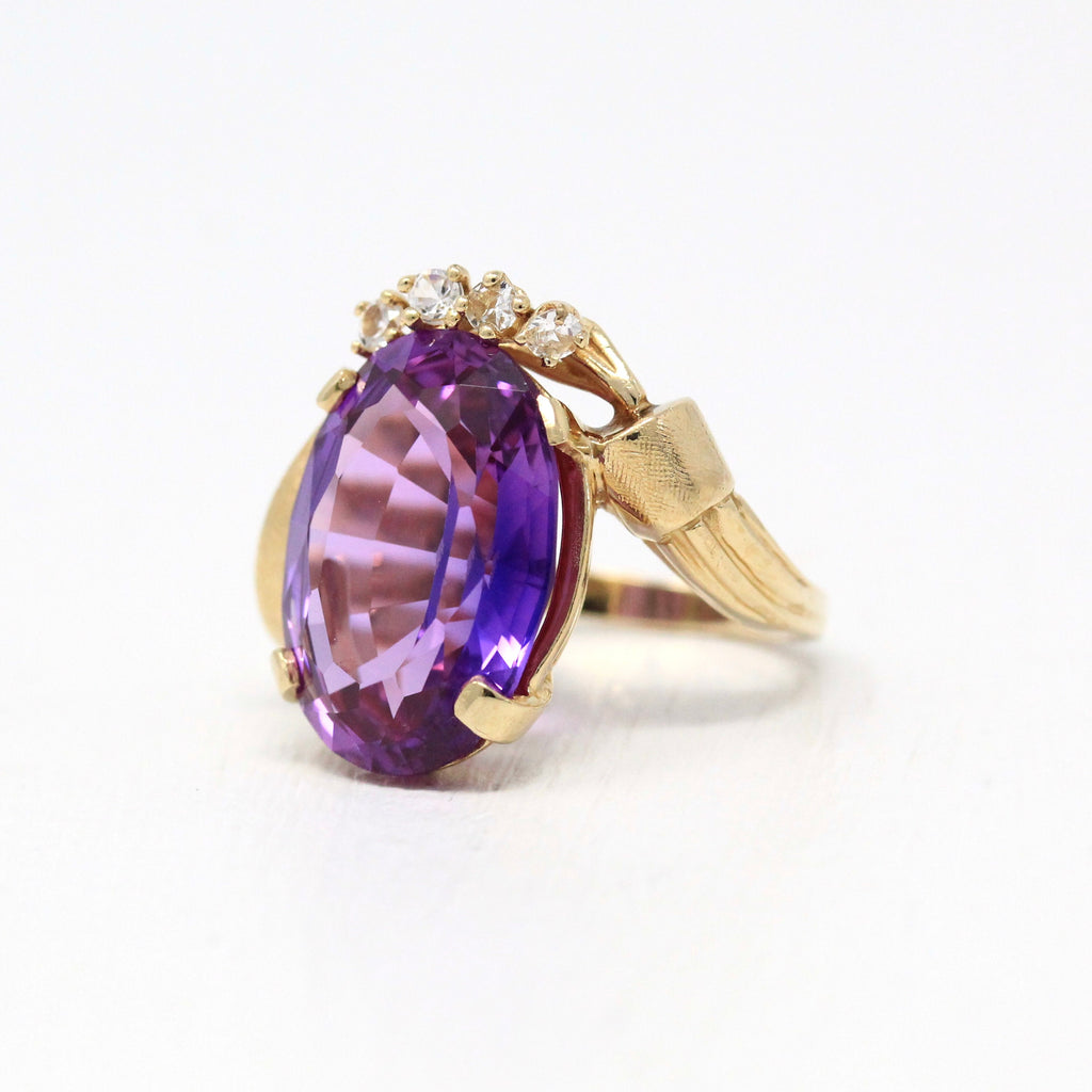 Sale - Color Change Ring - 14k Yellow Gold Created Purple Sapphire Statement - 1960s Retro Size 5 1/4 Oval 14 + Carat Synthetic 60s Jewelry
