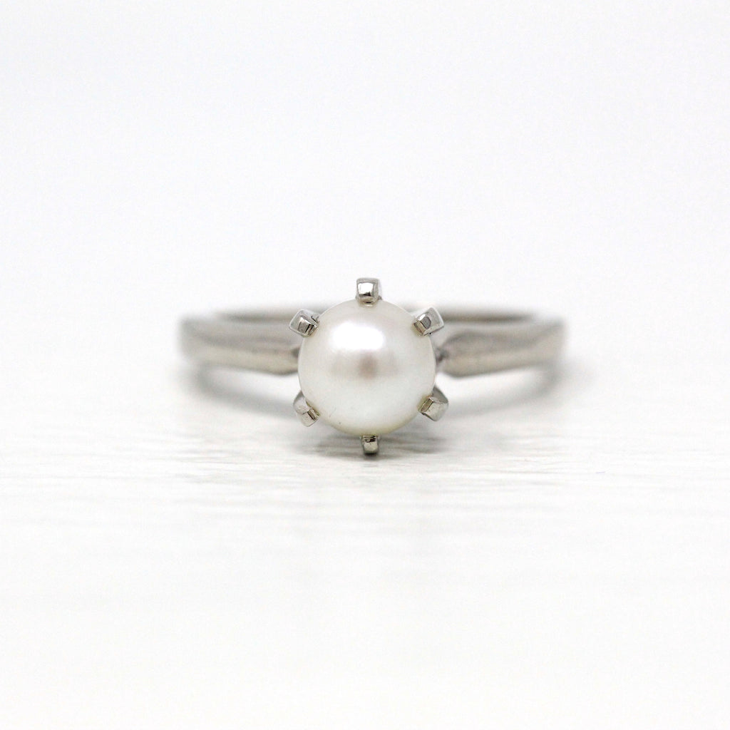 Sale - Vintage Pearl Ring - 10k White Gold Cultured Pearl Solitaire - Size 6 Retro Mid Century June Birthstone Gemstone Tapered Band Jewelry