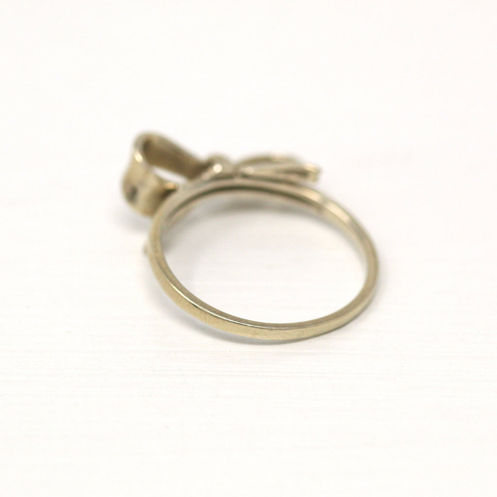 Estate Bow Ring - Modern 14k White Gold Figural Open Metal Designs Dainty - Circa 2000s Era Size 4 3/4 Looped Ribbon Fine Jewelry