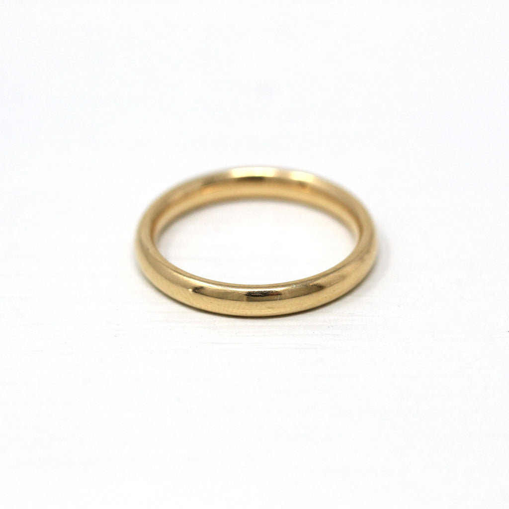 Modern Wedding Band - Estate 14k Yellow Gold Unadorned Polished Stacking Ring - Circa 2000s Era Size 7 Simple Unisex Statement Fine Jewelry