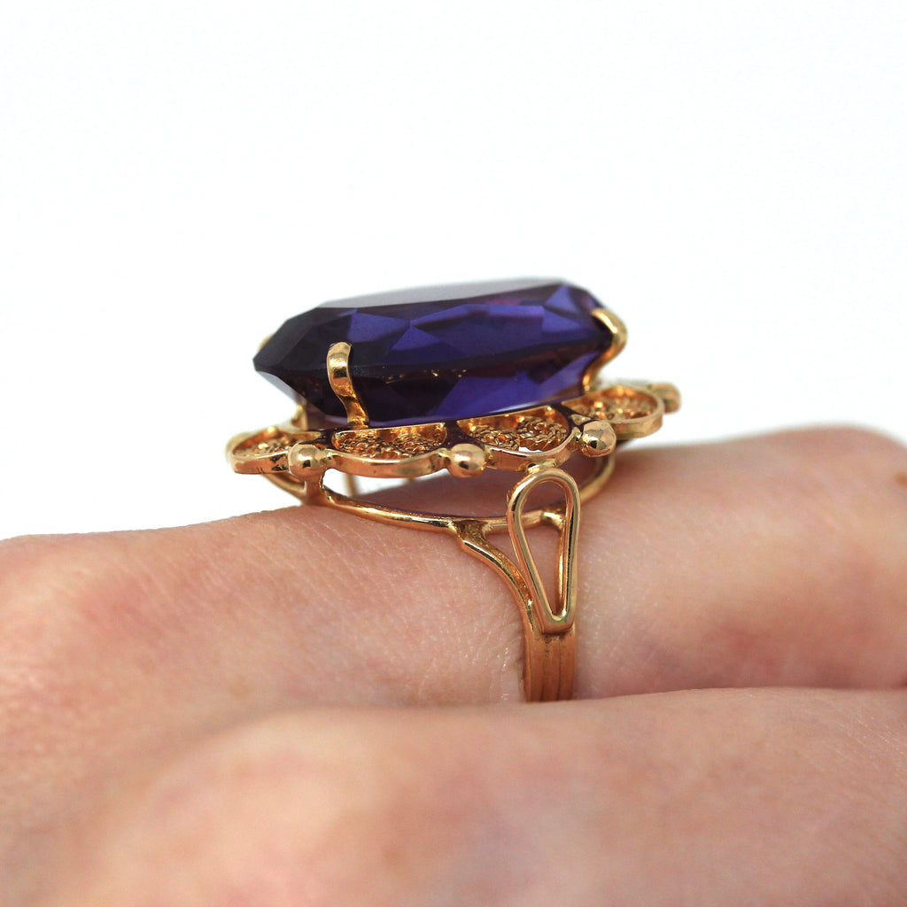 Created Color Change Sapphire Ring - Retro 14k Yellow Gold 15+ CT Purple Pink Stone - Vintage Circa 1970s Era Size 5 Statement Fine Jewelry