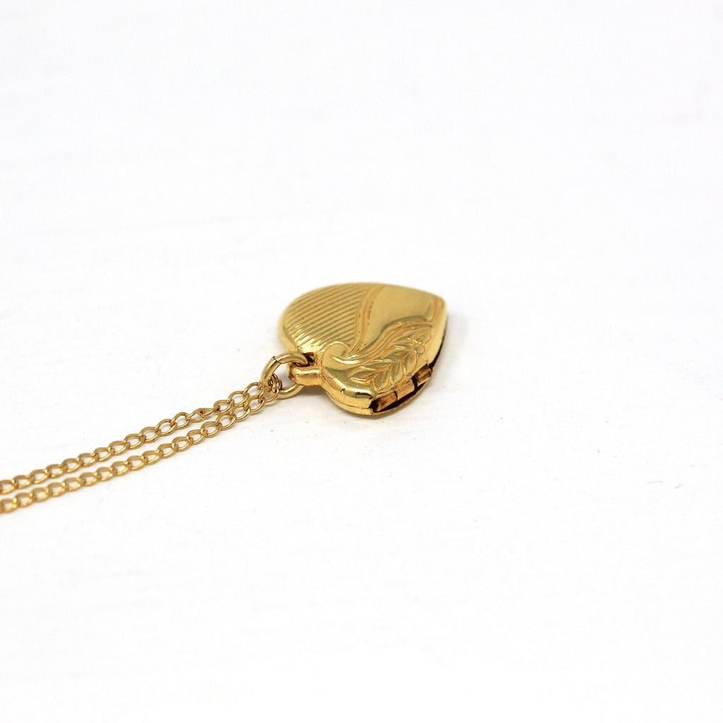Vintage Heart Locket - Retro 12k Gold Filled Flower Children's Charm Pendant Necklace - Circa 1940s Era Photograph Keepsake HFB 40s Jewelry