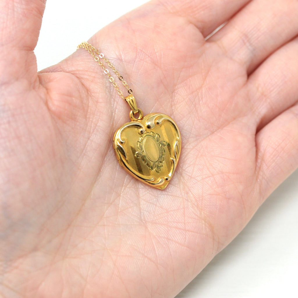 Vintage Heart Locket - Retro 12k Gold Filled Flower Designs Engraved Pendant Necklace - Circa 1940s Era Photograph Keepsake HFB 40s Jewelry