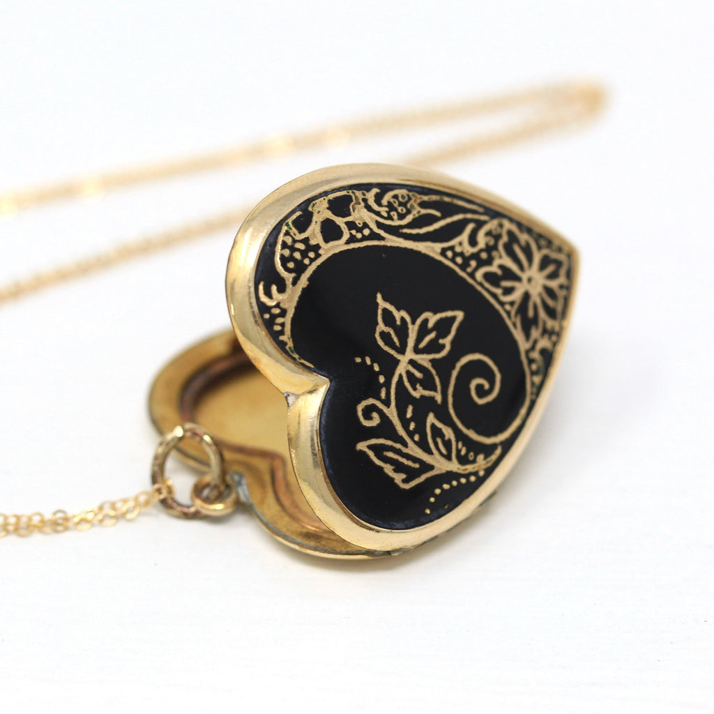 Vintage Heart Locket - Retro Gold Filled & Black Enamel Flowers Pendant Necklace - Circa 1940s Era Photograph Keepsake Nature Design Jewelry