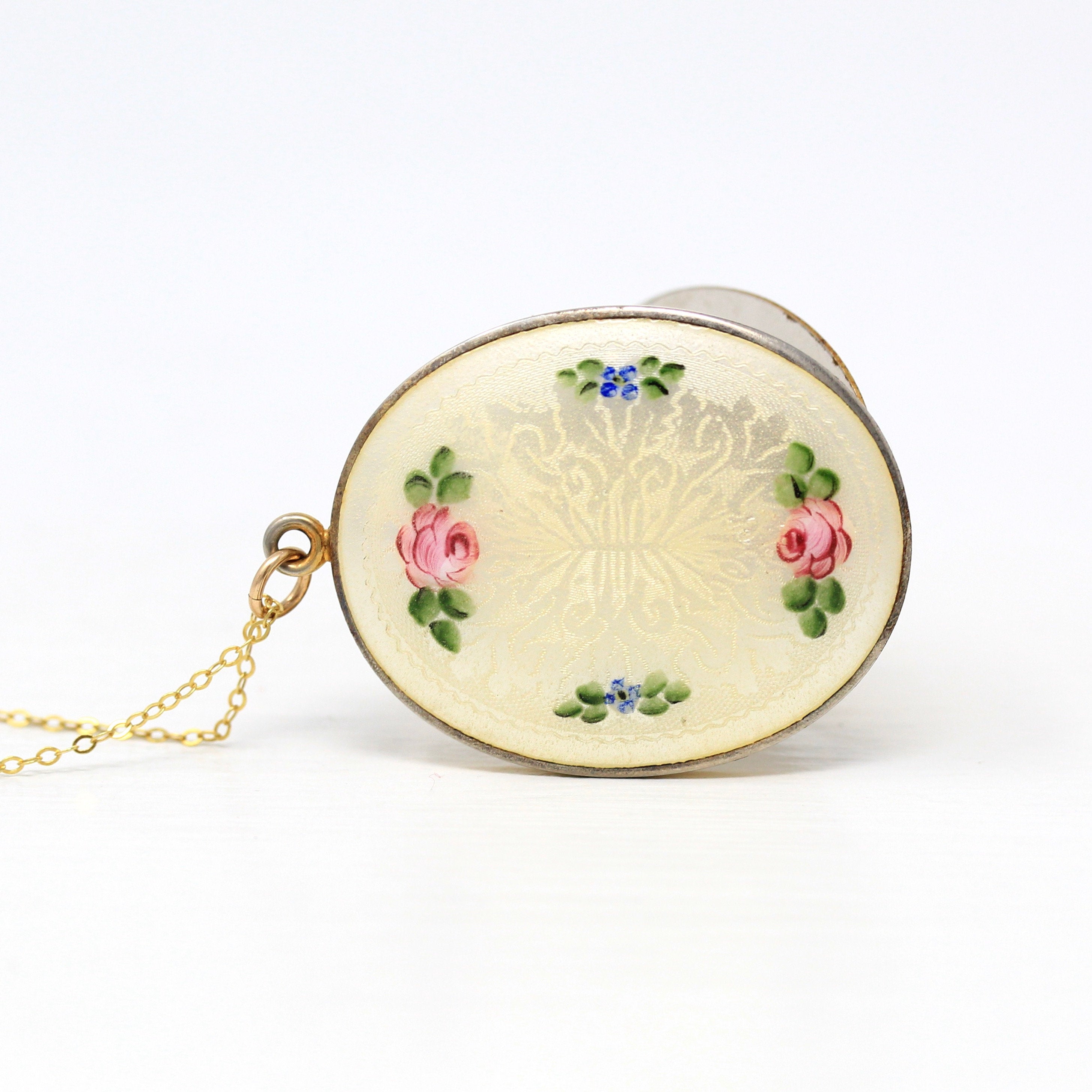 Flower Oval Mirror Locket Necklace
