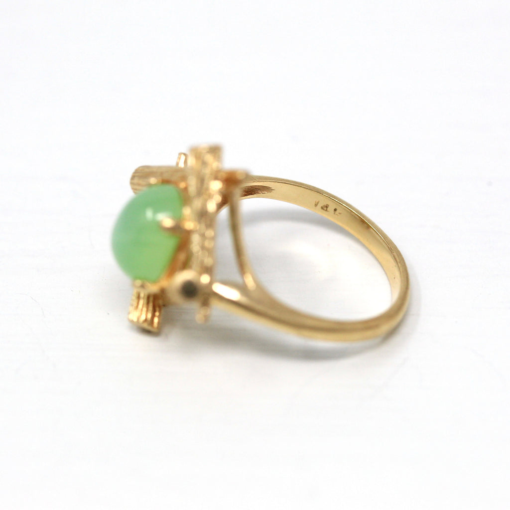 Created Green Star Sapphire Ring - Retro 14k Yellow Gold 2.71 CT Stone - Vintage Circa 1960s Era Size 5 3/4 Branch Setting Celestial Jewelry