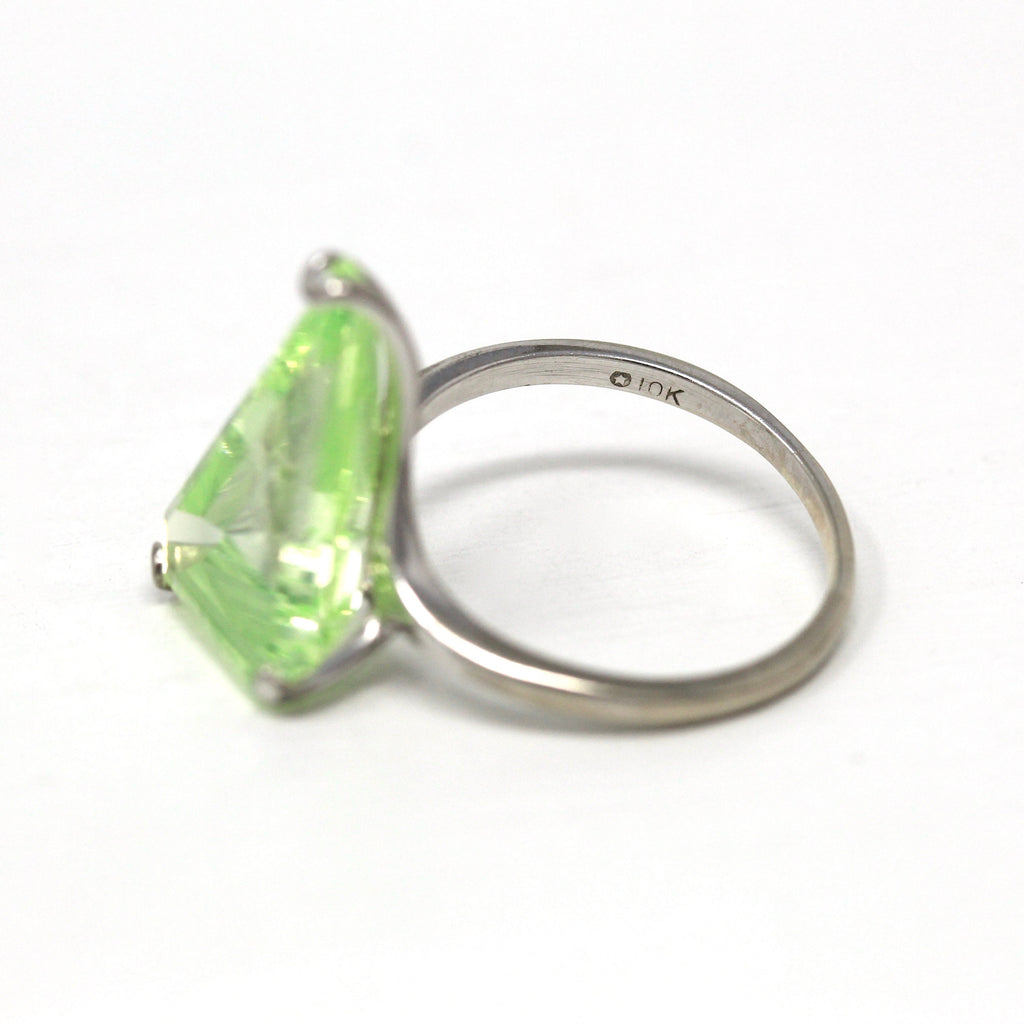 Created Spinel Ring - Retro 10k White Gold Fancy Cut Green Stone - Vintage Circa 1960s Era Size 8 1/4 Fine Statement Cocktail 60s Jewelry