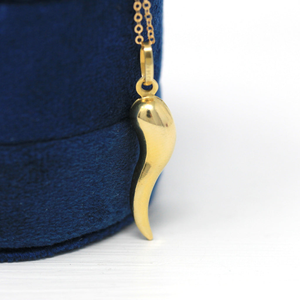 Italian Horn Charm - Retro 14k Yellow Gold Italy Cornicello Good Luck Pendant Necklace - Vintage 1970s Era Ward Off Evil Amulet Fine Jewelry